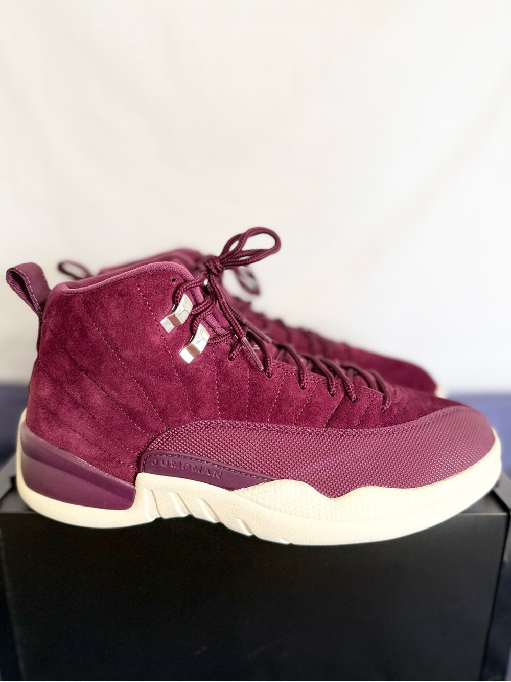 AUTHENTIC Jordan 12 Retro Bordeaux size 9 130690-617 2017 VNDS
